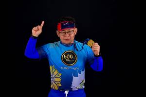 BIB: 500
                            <button type="button" onclick="openModal(9903470)" class="btn btn-primary btn-sm float-right btn-popup" data-toggle="modal" data-target=".modal-high-quality">
                        <i class="fas fa-shopping-cart"></i> Add to Cart
                    </button>
                                            <button type="button" onclick="isThisMe(9903470, true)" class="btn btn-success btn-sm float-right btn-popup btn-isme hidden" data-toggle="tooltip" data-placement="bottom" title="นี่คือรูปของคุณใช่ไหม คลิกที่นี่เพื่อเอาเข้าอัลบั้ม">
                        <i class="fas fa-plus"></i> Add to album
                    </button>
                    <button type="button" onclick="isThisMe(9903470, false)" class="btn btn-warning btn-sm float-right btn-popup btn-isnotme hidden">
                        <i class="fas fa-ban"></i> Remove from album
                    </button>